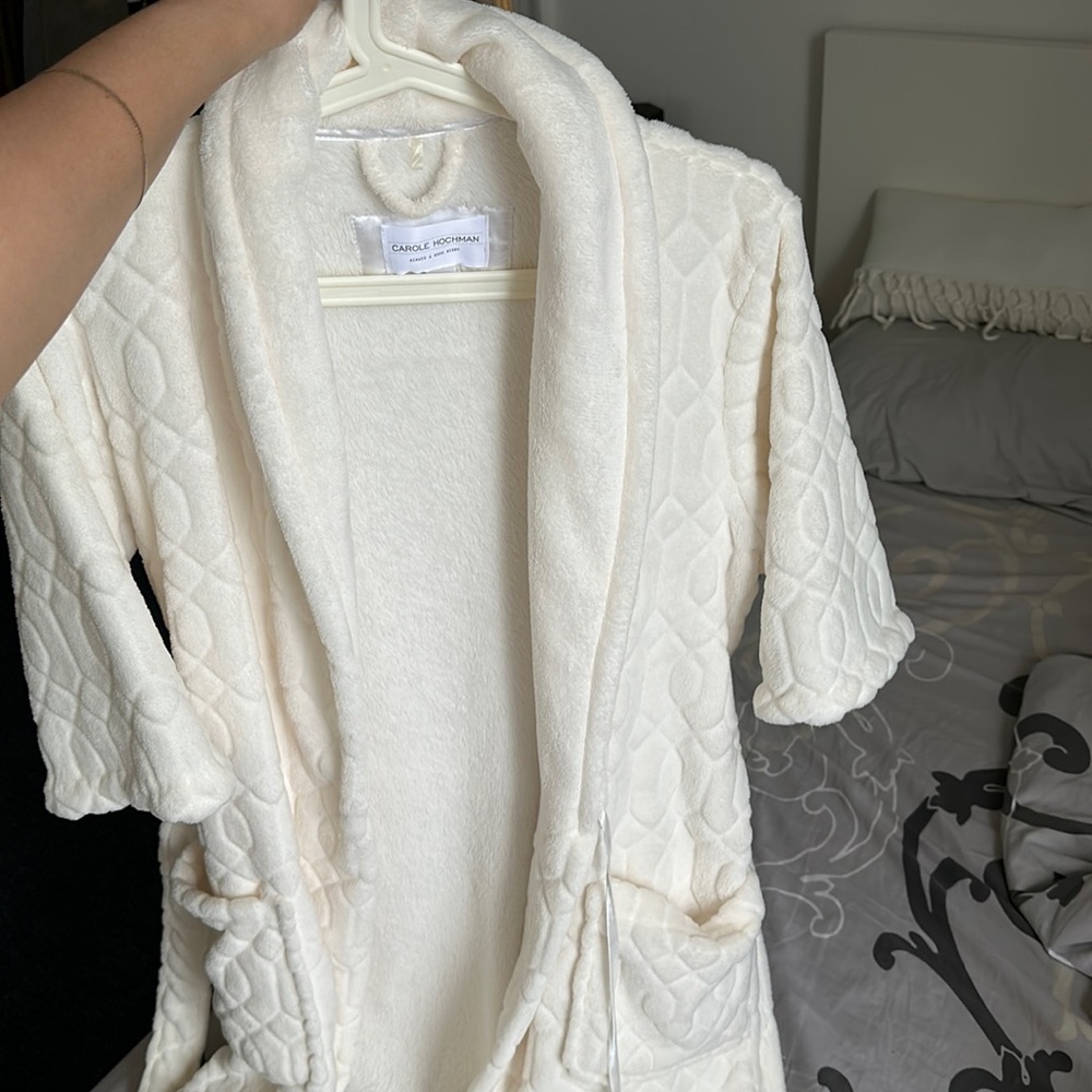 Robe | Carole Hochman